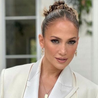 Το μανικιούρ της Jennifer Lopez συνδυάζει τις μεγαλύτερες τάσεις