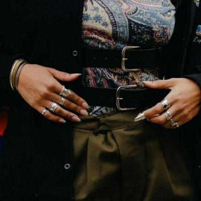 Double belts: Φέτος οι ζώνες φοριούνται η μία πάνω από την άλλη