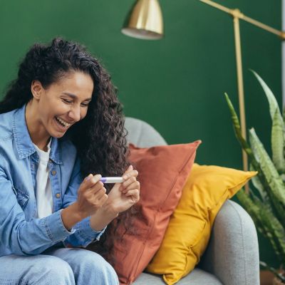 Τεστ εγκυμοσύνης τη νύχτα: Πόσο αξιόπιστο είναι;