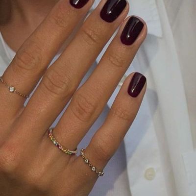 Patent nails: Η πιο glam υφή γίνεται φθινοπωρινή τάση στα νύχια