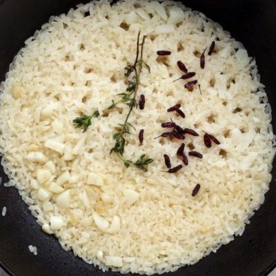 Το διπλό κόλπο με το βούτυρο στο ρύζι για τέλεια γιορτινά πιάτα