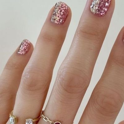 To πιο chic χρώμα για τα Χριστούγεννα δεν είναι το χρυσό