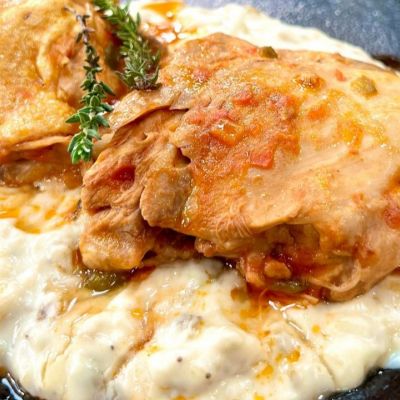 Κοκκινιστό κοτόπουλο με πουρέ μελιτζάνας-Η απόλυτη συνταγή