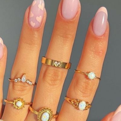 10 μανικιούρ για να μπεις από τώρα σε αγαπησιάρικο mood