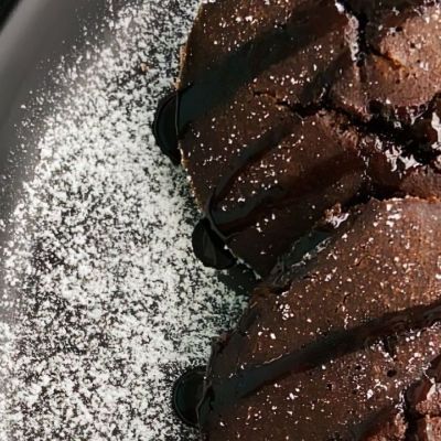 Φτιάξε pancakes χωρίς αλεύρι με βρώμη και κακάο