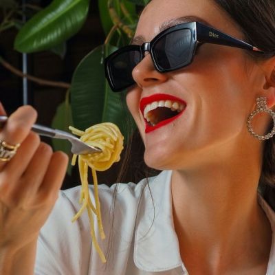 «Οι Γαλλίδες δεν παχαίνουν»: Ο πιο λανθασμένος & επιβλαβής μύθος