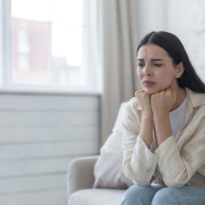 Τι είναι οι δερμοειδείς κύστεις των ωοθηκών; (vid)