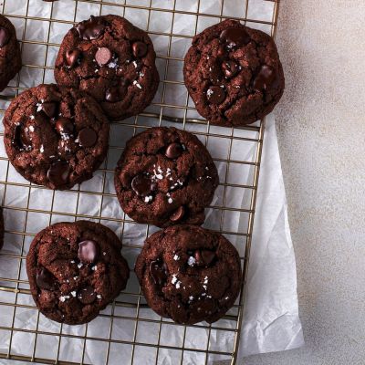 Νηστίσιμη συνταγή για soft cookies με κακάο και σταγόνες σοκολάτας