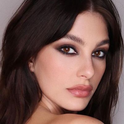 Το μολύβι κάτω από τα μάτια επιστρέφει