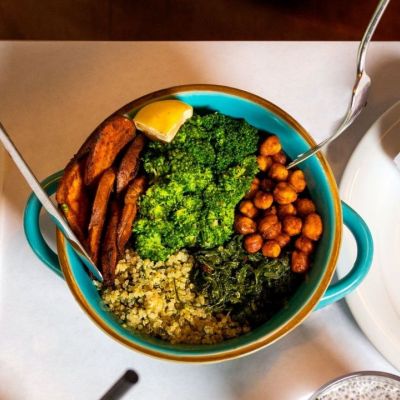 To burrito bowl της Khloé Kardashian είναι το υγιεινό γεύμα που έψαχνες για κάθε ώρα της ημέρας