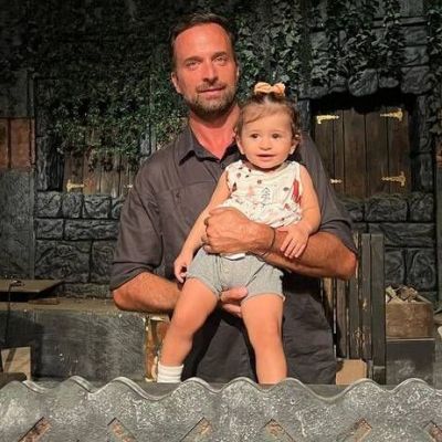 Γιώργος Λιανός: Το τρυφερό φιλί στην κόρη του και η ζεστή αγκαλιά