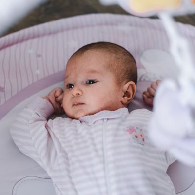 Δυσκοιλιότητα στα μωρά που θηλάζουν: Αίτια, συμπτώματα και τι να κάνετε