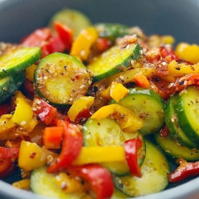 5 υλικά αρκούν για να φτιάξεις τη viral καλοκαιρινή σαλάτα του TikTok