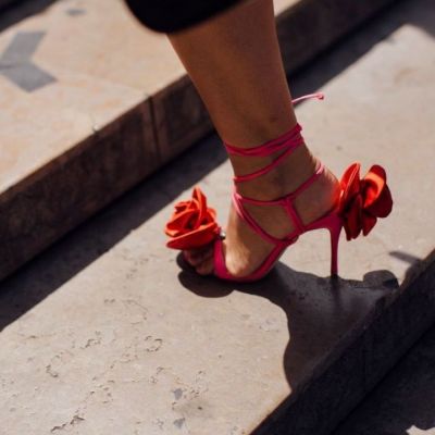 10 ψηλοτάκουνα ζευγάρια για τους γάμους του καλοκαιριού που είναι τώρα σε έκπτωση