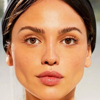 Φυσικό lifting στο σπίτι! Το TikTok μας δείχνει όλα τα βήματα