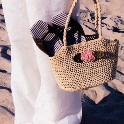 Οι καλύτερες τσάντες παραλίας που θα βρεις τώρα σε έκπτωση