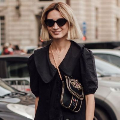 5 τρόποι να φορέσεις το mini φόρεμα με τα sneakers σου