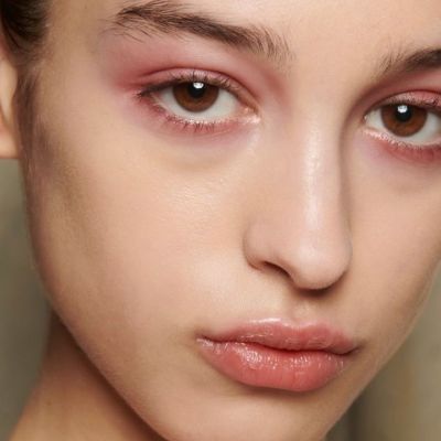 Μονόχρωμα eye looks! Η τάση στο μακιγιάζ που απαιτεί ελάχιστες δεξιότητες