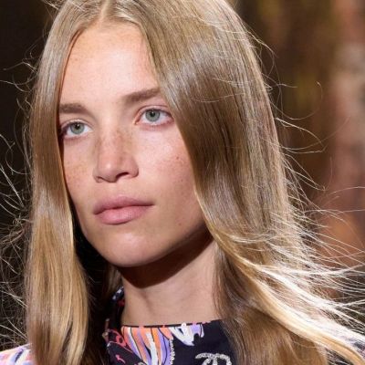 Έχεις λεπτά μαλλιά; 3 χρώματα που θα σου χαρίσουν κίνηση και όγκο