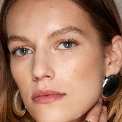 5 beauty secrets που υπόσχονται λαμπερή επιδερμίδα