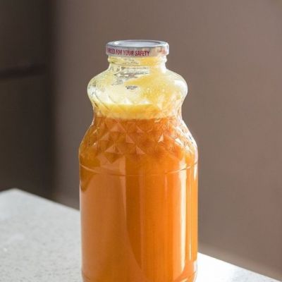 Η νέα τάση διατροφής θέλει να πίνεις σφηνάκια τζίντζερ