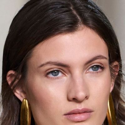 Ασύμμετρο καρέ! Η νέα τάση που θα δώσει όγκο στα μαλλιά σου