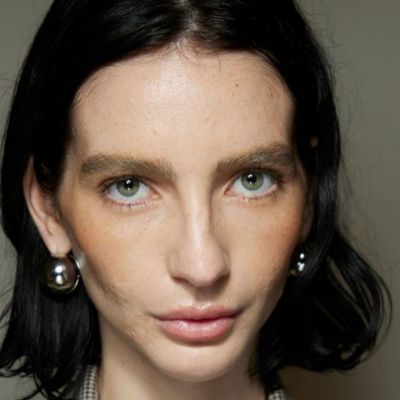 6 nude μολύβια για ζουμερά χείλη που φαίνονται σα να μη φοράς τίποτα