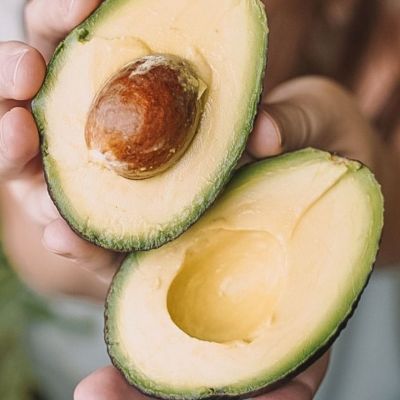 Πώς θα αποθηκεύσεις το αβοκάντο για να μη μαυρίσει