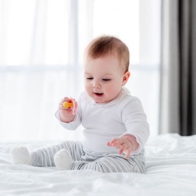 Πότε κάθονται τα μωρά;