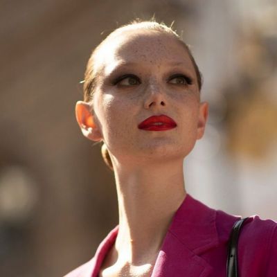 Έντονο βλέμμα & τολμηρά χείλη! Το μακιγιάζ που θα κάνουμε στις γιορτές