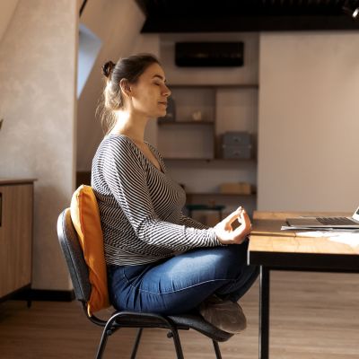 Πώς το άγχος επηρεάζει το σωματικό βάρος; Tι δείχνουν οι έρευνες