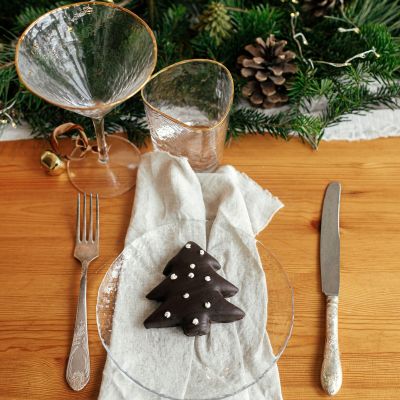 Φτιάξτε με 2 υλικά σοκολατένια χριστουγεννιάτικα δεντράκια