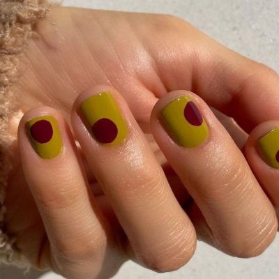 Sunday Funday! Κερασί, μόκα και snake print nails