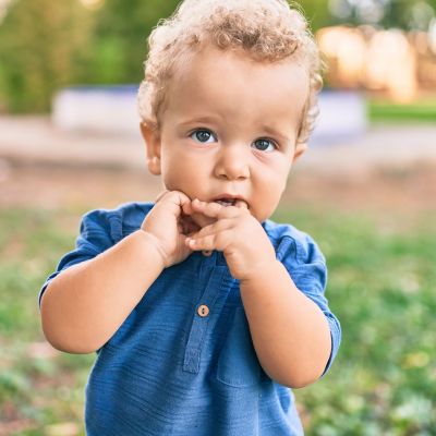 Άφθες στο στόμα του παιδιού: 5+1 τρόποι να τις αντιμετωπίσετε φυσικά