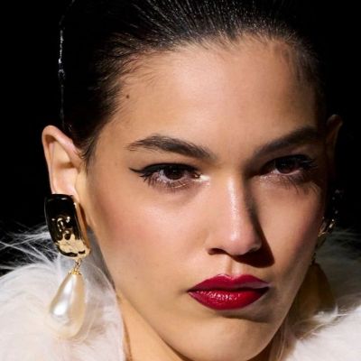 4 eyeliner hacks που θα σε βοηθήσουν να πετύχεις την τέλεια ίσια γραμμή