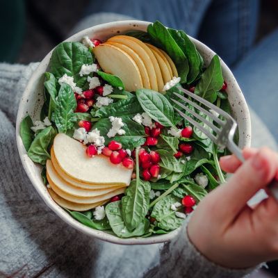 Πέντε αντιφλεγμονώδεις τροφές για τις σαλάτες σας – Τι δείχνουν σχετικές έρευνες