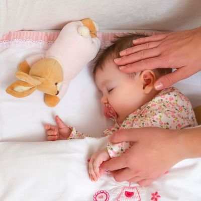 Πότε μπορεί το μωρό να κοιμηθεί στο πλάι;