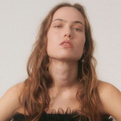 Αντίο φριζαρισμένα μαλλιά! 3 οφέλη που χαρίζει το μηλόξυδο στη hair care routine