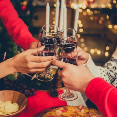 Το tip της μαμάς: Λεκές από κόκκινο κρασί - Τρόποι να τον αφαιρέσετε