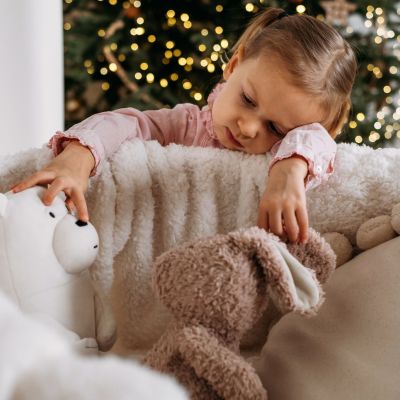 Πώς οι αλλαγές στη ρουτίνα κατά τη διάρκεια των γιορτών μπορούν να επηρεάσουν το παιδί