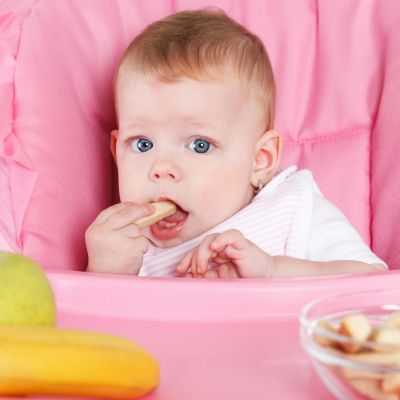 Μέχρι ποια ηλικία δίνουμε αλεσμένες τροφές στο μωρό;