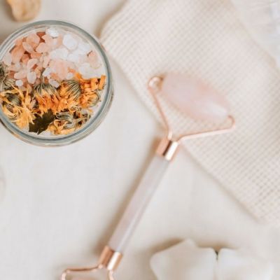 5 beauty resolutions που δεν πρέπει να λείπουν από τη λίστα σου το 2024