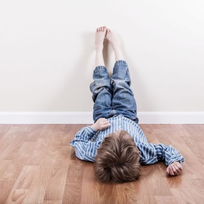 Ναι, το παιδί αναζητά την προσοχή σας κι αυτό δεν είναι κακό