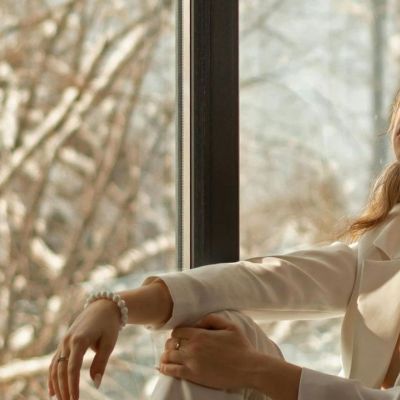 Τα παράθυρα χωρίς κουρτίνες είναι η τάση στη διακόσμηση και για το 2024 και υπάρχει λόγος