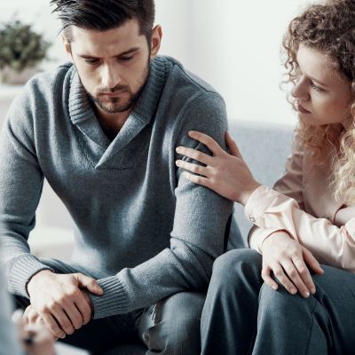 Ποια συμπτώματα υπογονιμότητας δεν πρέπει να αγνοήσουν οι άνδρες