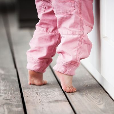 Το παιδί περπατάει στις μύτες των ποδιών - Τι να ξέρουν οι γονείς