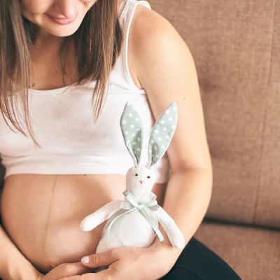 10η εβδομάδα κύησης: Το μωρό σας είναι τόσο μεγάλο όσο μια φράουλα