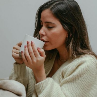 Αυτό το διάσημο TikTok hack υπόσχεται να σε βοηθήσει να κοιμηθείς γρήγορα