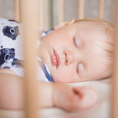 Πώς να προετοιμάσετε το μωρό σας για έναν ξεκούραστο ύπνο