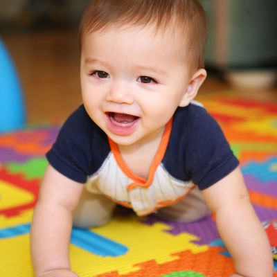 Πώς θα ενθαρρύνω το παιδί μου να μπουσουλήσει